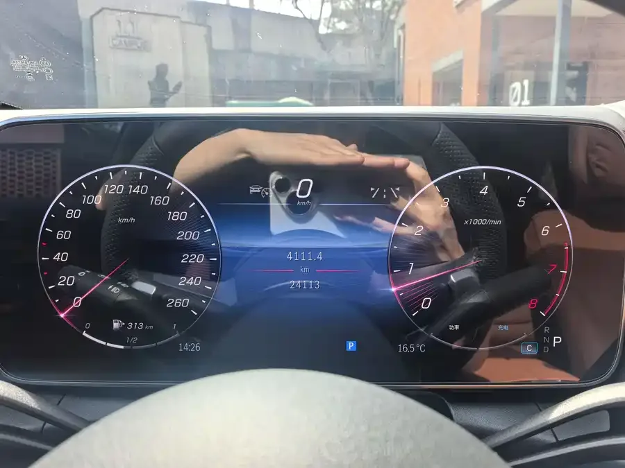 Mercedes-Benz GLC-Class Mercedes-Benz GLC 2024 GLC 300 L 4MATIC dynamic 5-seater 2024 — миниатюра 3