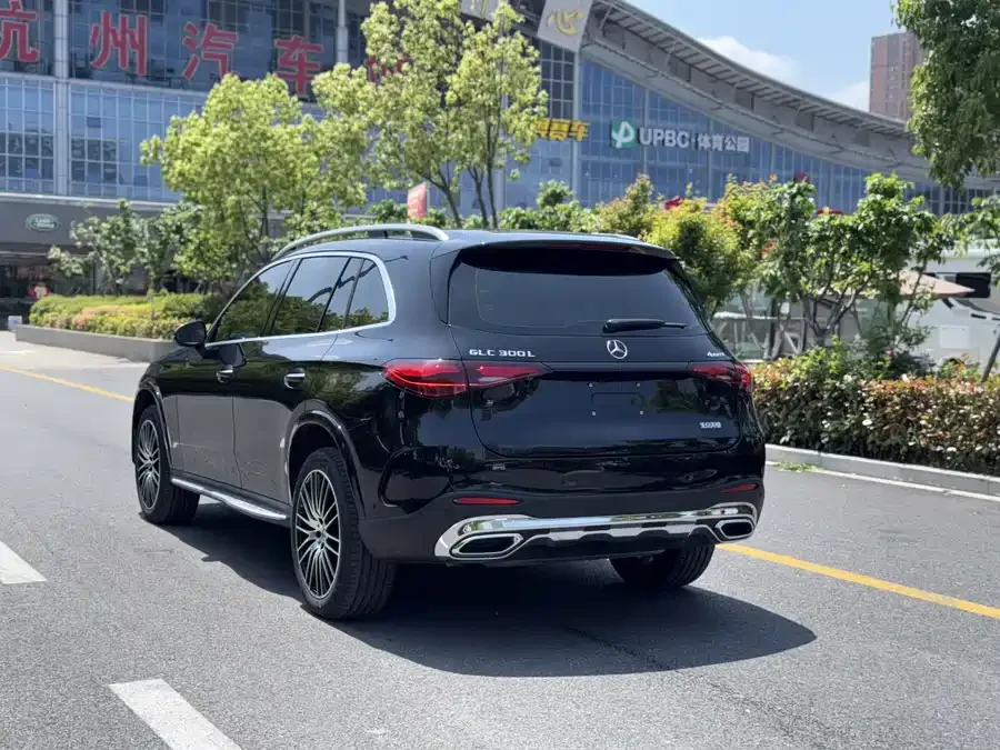 Mercedes-Benz GLC-Class 2026 Mercedes-Benz GLC 300 L 4MATIC Luxury 2026 — миниатюра 2