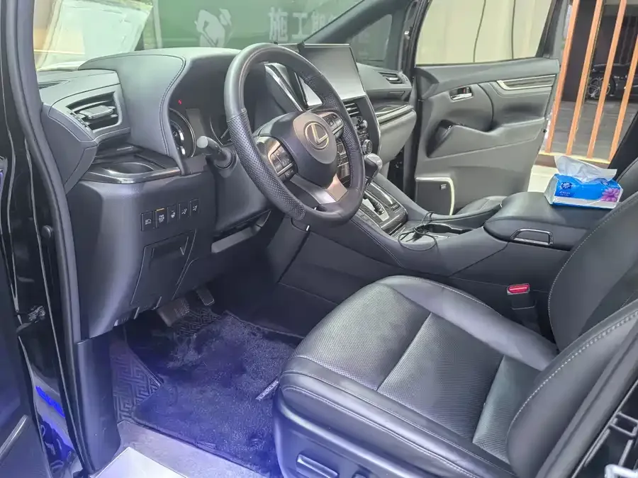 Lexus LM 2020 300h 7-seat Elegant Edition 2023 — миниатюра 5
