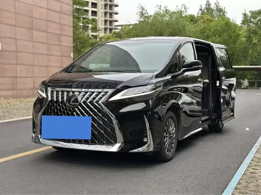 Lexus LM 2023