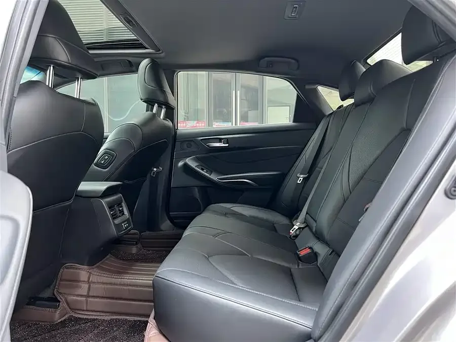 Toyota Avalon Avalon 2023 2.0L Luxury Edition 2024 — миниатюра 2