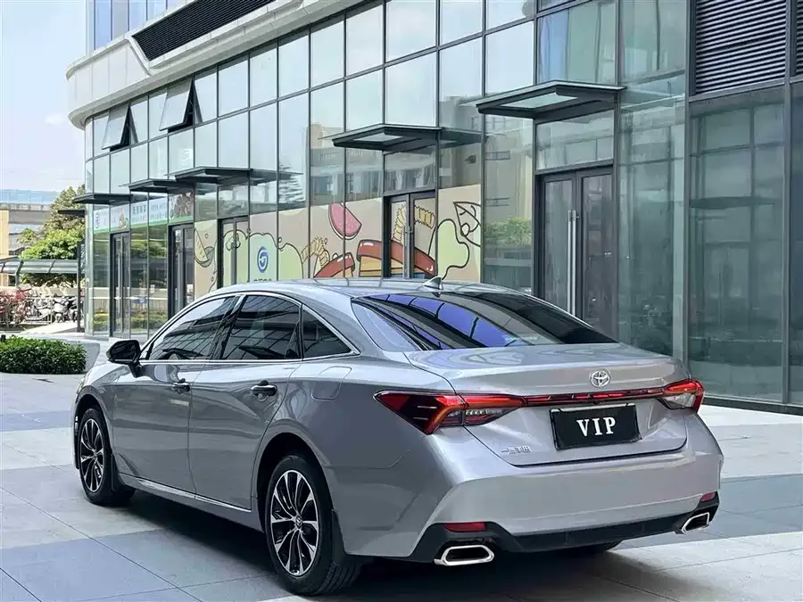 Toyota Avalon Avalon 2023 2.0L Luxury Edition 2024 — миниатюра 3
