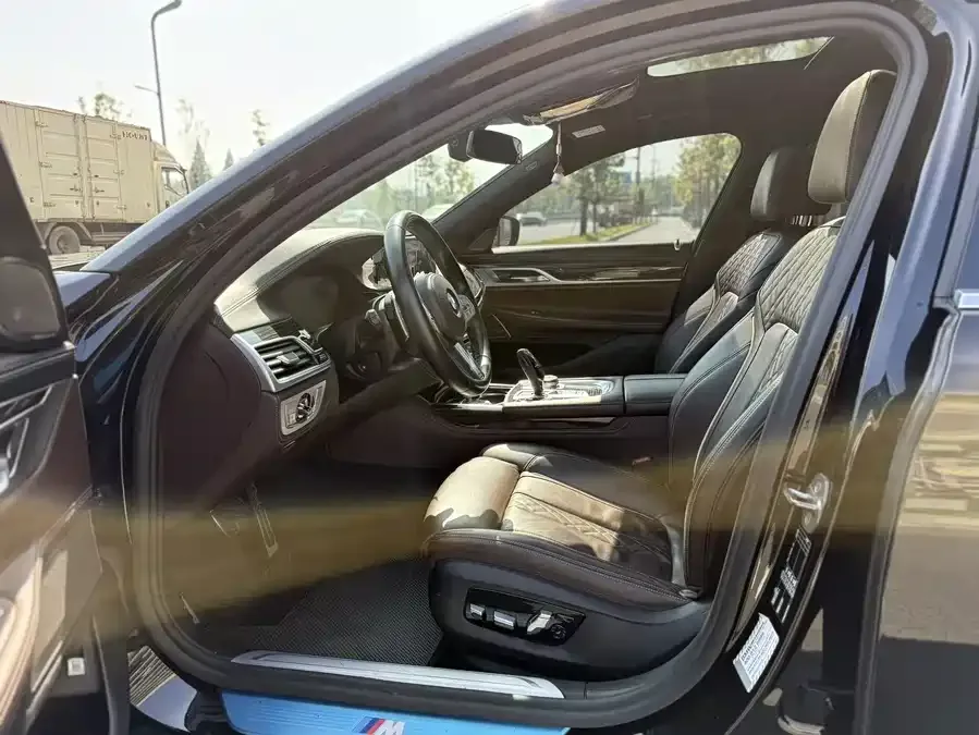 BMW 7 Series BMW 7 Series 2021 730Li M Sport Package 2022 — миниатюра 2