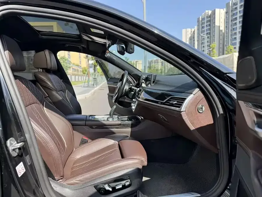 BMW 7 Series BMW 7 Series 2021 730Li M Sport Package 2022 — миниатюра 3