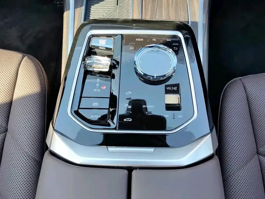 BMW 7 Series BMW 7 Series 2023 735Li Luxury Package 2025 — миниатюра 5