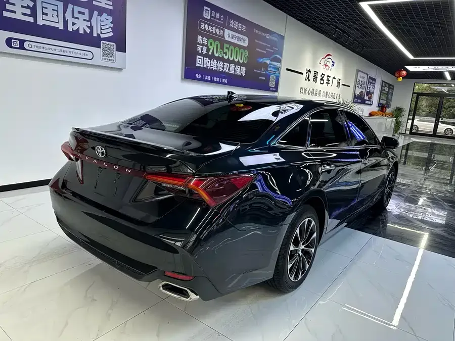 Toyota Avalon Asia Dragon 2022 2.5L Deluxe Edition 2023 — миниатюра 3