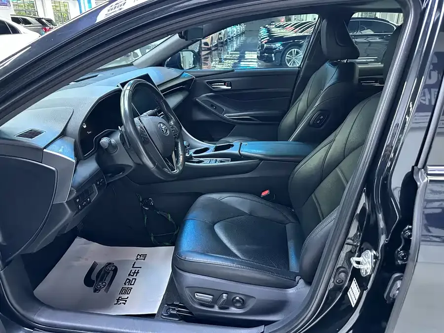 Toyota Avalon Asia Dragon 2022 2.5L Deluxe Edition 2023 — миниатюра 4