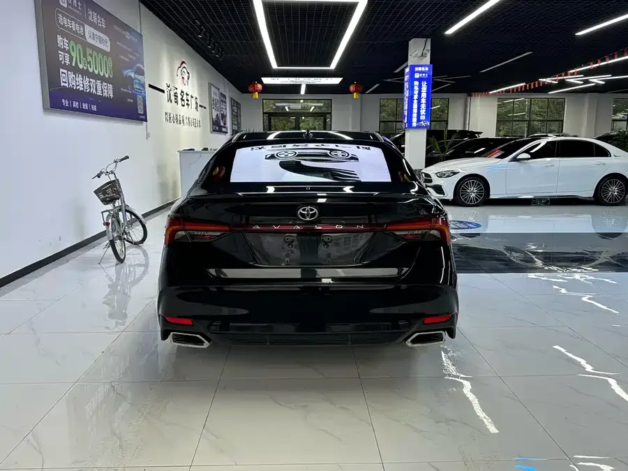 Toyota Avalon Asia Dragon 2022 2.5L Deluxe Edition 2023 — миниатюра 5