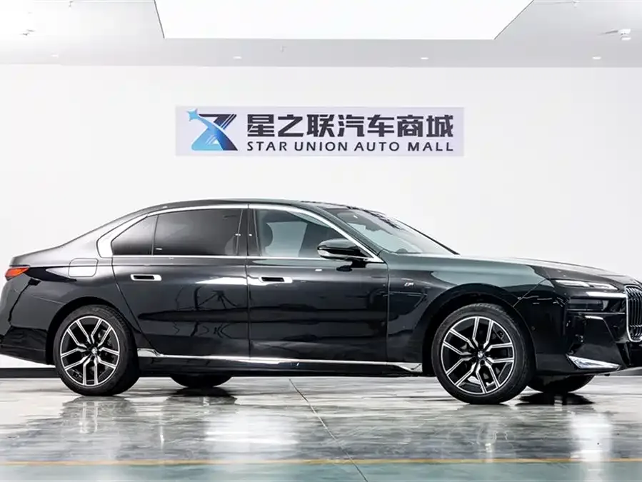 BMW 7 Series BMW 7 Series 2023 735Li M Sport Package 2024 — миниатюра 2