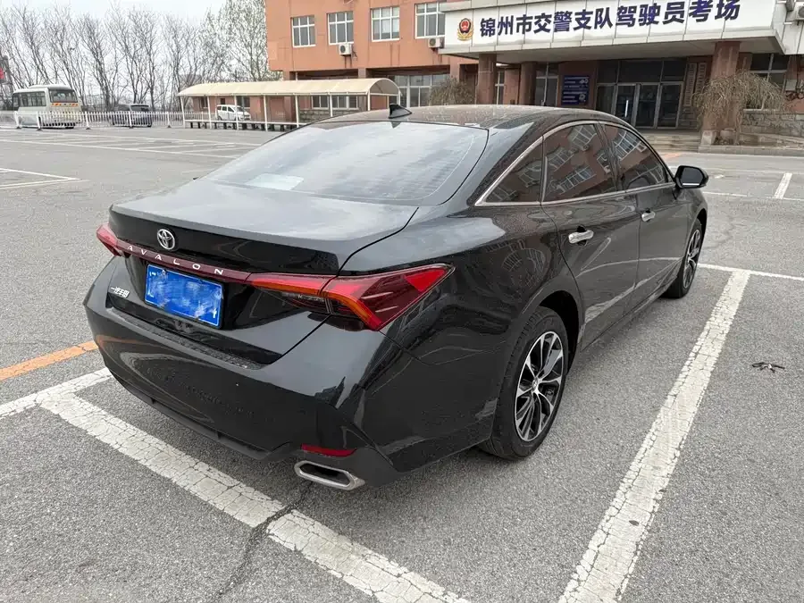 Toyota Avalon Asia Dragon 2022 2.0L Deluxe Edition 2022 — миниатюра 4
