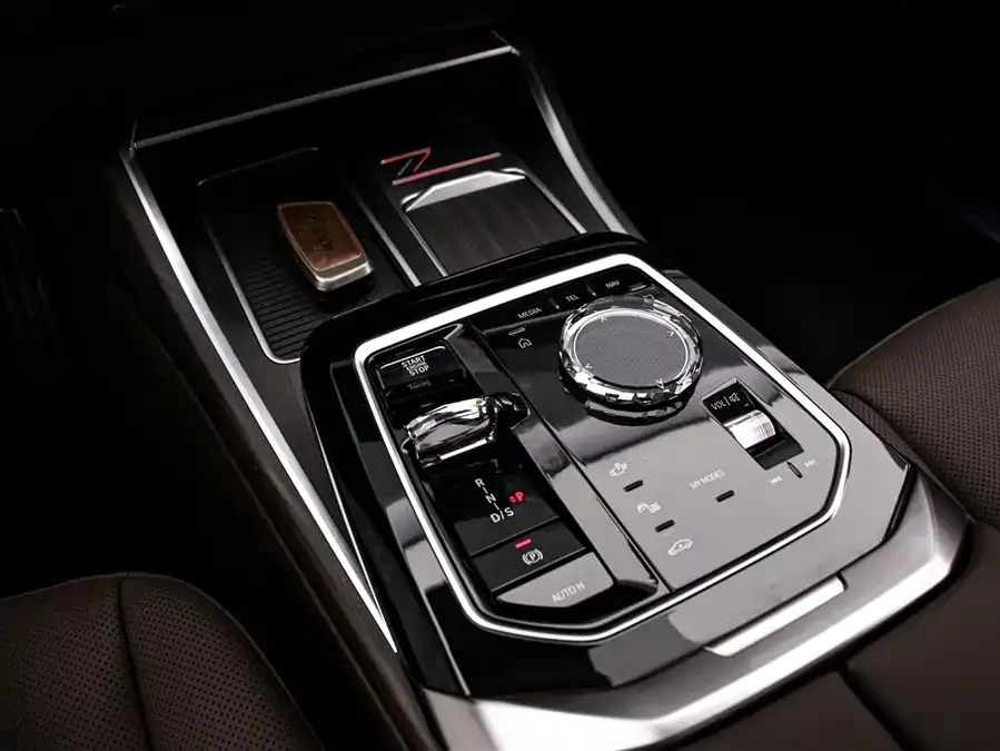 BMW 7 Series BMW 7 Series 2023 735Li M Sport Package 2024 — миниатюра 3