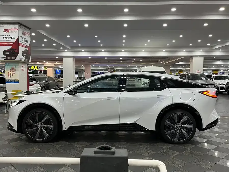 Toyota BZ 5 2025 550 PRO 2026 — миниатюра 3