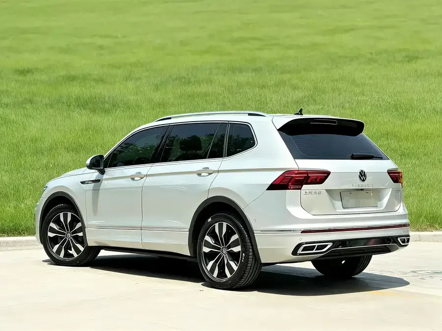 Volkswagen Tiguan L Tiguan L 2022 330TSI Automatic 2WD R-Line Enjoy Edition 2022 — миниатюра 3
