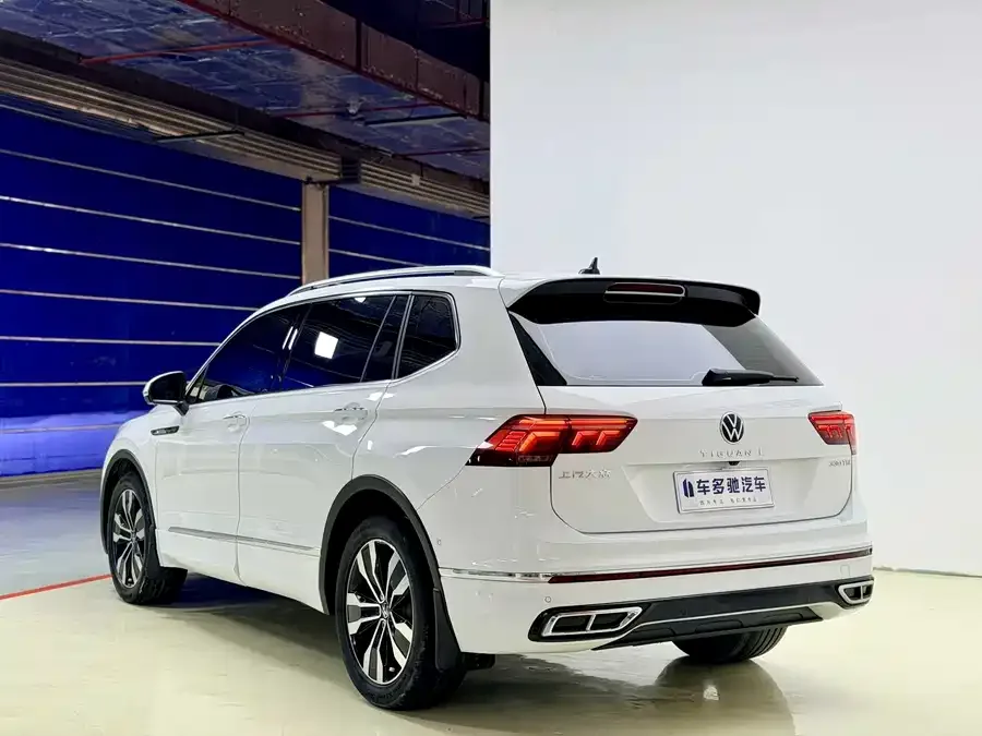 Volkswagen Tiguan L Tiguan L 2024 300TSI Automatic 2WD Smart Edition 2024 — миниатюра 3