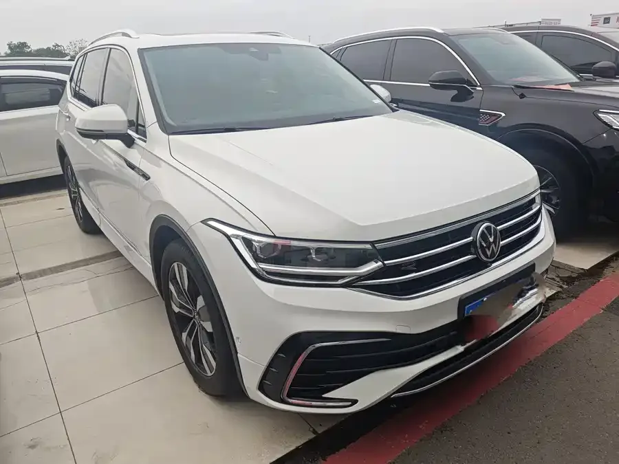 Volkswagen Tiguan L Tiguan L 2023 330TSI Automatic 2WD R-Line Enjoy Edition 2023 — миниатюра 3