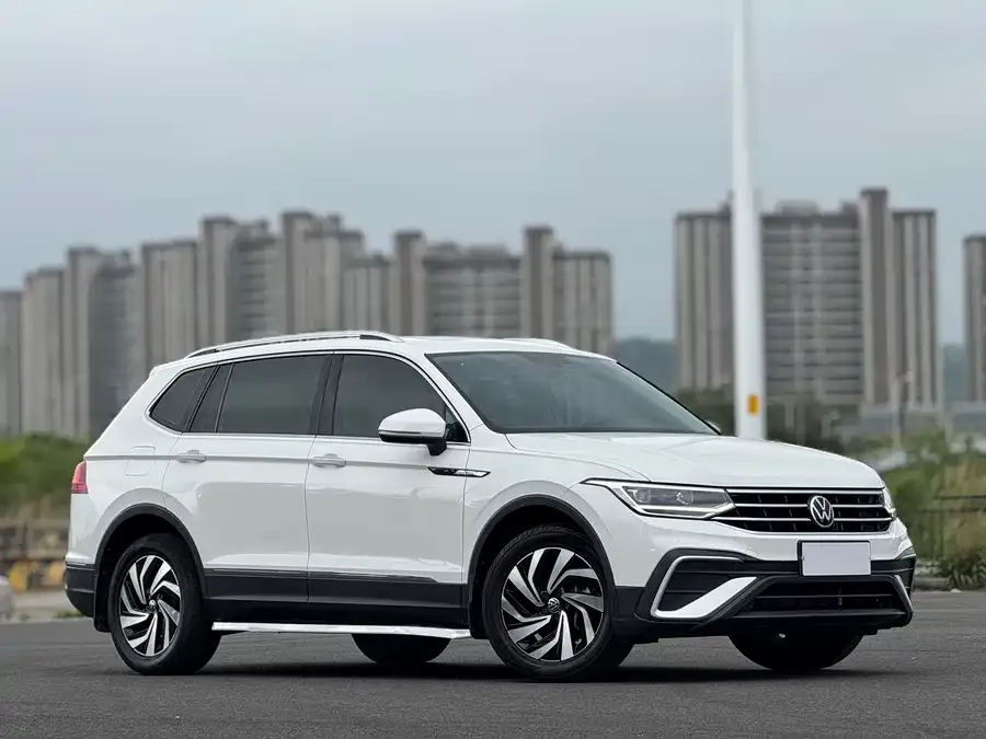 Volkswagen Tiguan L Tiguan L 2022 330TSI Automatic 2WD Smart Edition 2022 — миниатюра 3