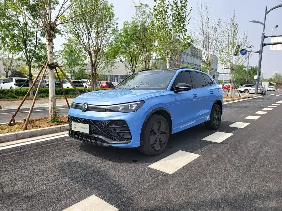 Volkswagen Tiguan L 2025