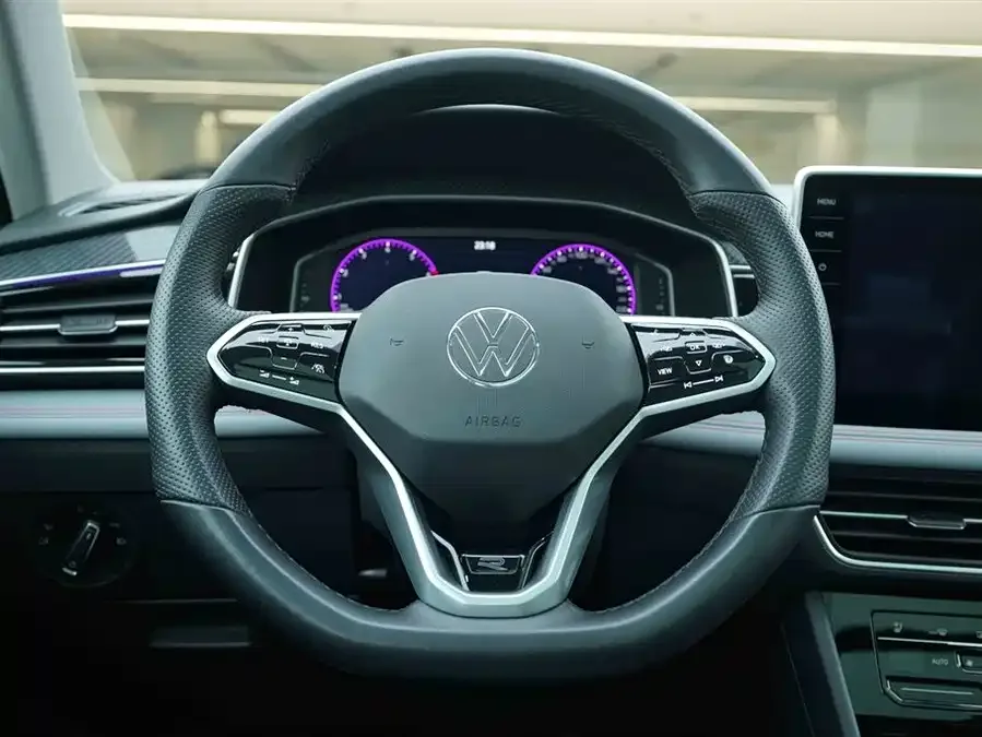 Volkswagen Tiguan L Tiguan L 2023 facelift 380TSI automatic four-wheel drive R-Line flagship version 7 seats 2024 — миниатюра 5