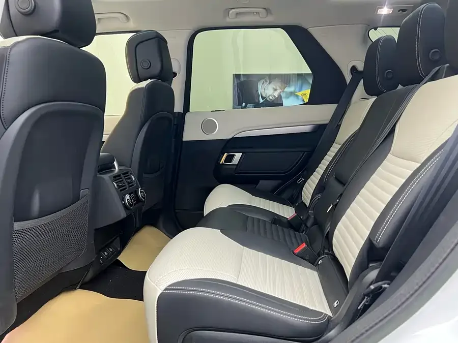 Land Rover finds Discover the 2023 360PS R-Dynamic SE 2022 — миниатюра 3