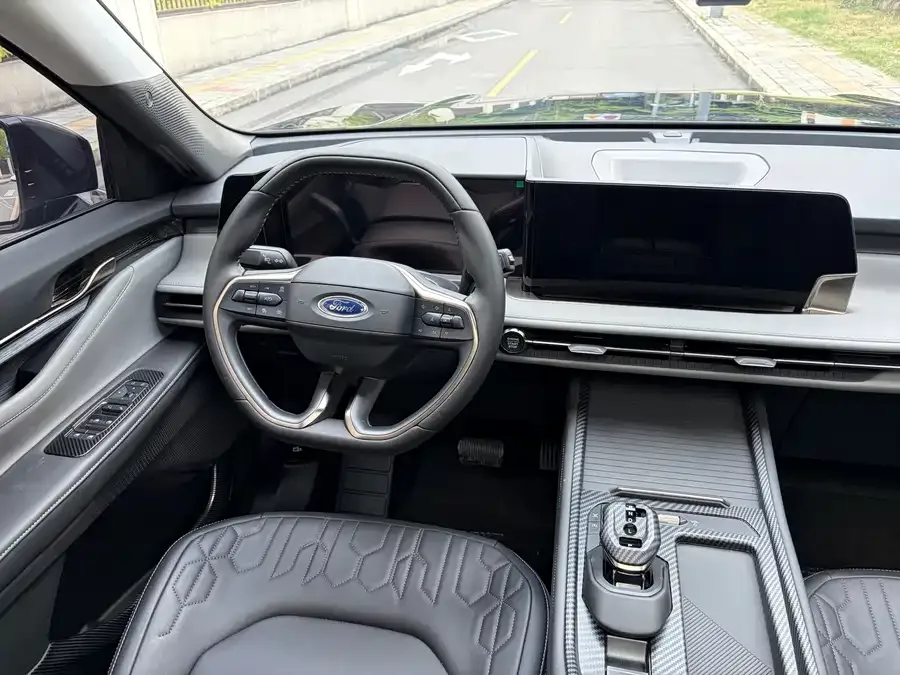Ford Edge 2024 Sharp L 2.0T EcoBoost 4WD 7-seater Fashion Edition 2024 — миниатюра 3