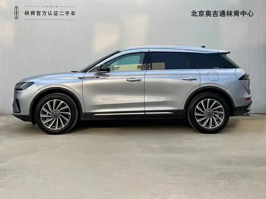 Lincoln Adventurer Adventurer 2024 2.0T 2WD Elegant Edition 2025 — миниатюра 2