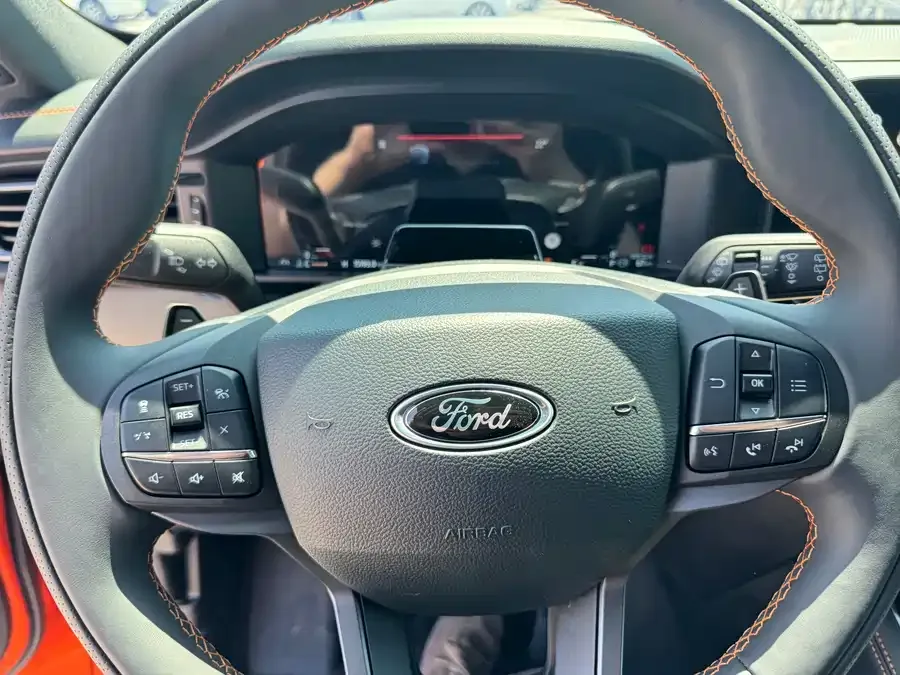 Ford Explorer Explorer 2024 2.3T EcoBoost Kunlun Peak Edition 7 Seaters 2024 — миниатюра 4