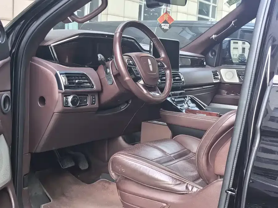 Lincoln Navigator Navigator 2020 3.5T Long-axis Presidential Edition 2022 — миниатюра 2