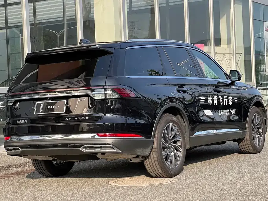 Lincoln Aviator Aviator 2024 3.0T V6 4WD Elegant Edition 6 Seaters 2026 — миниатюра 2