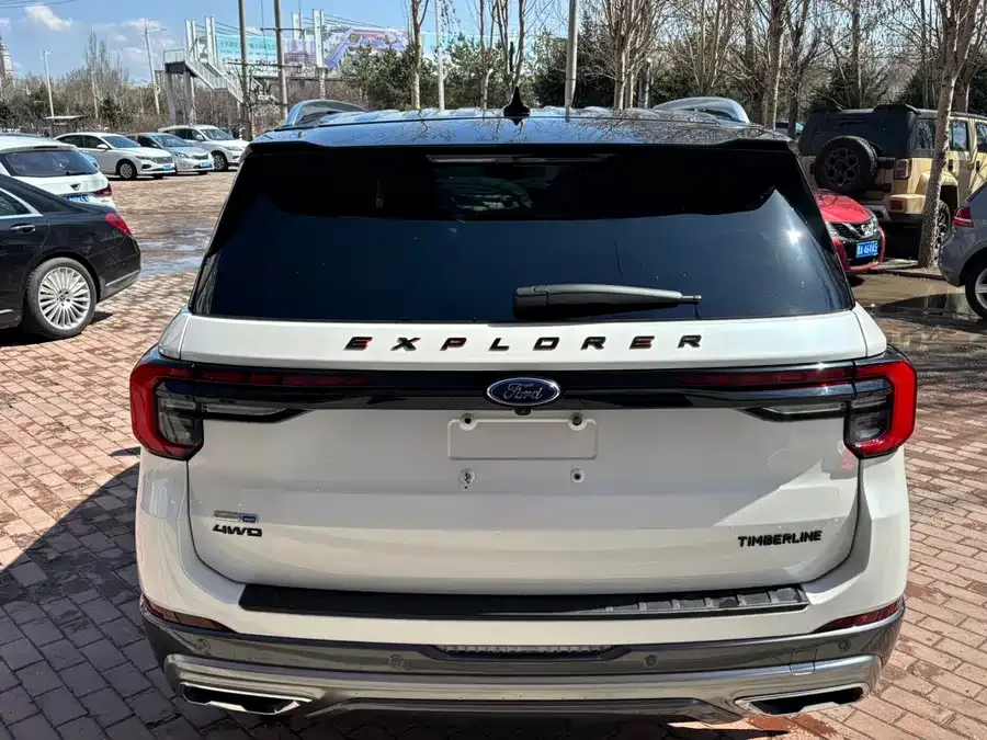 Ford Explorer Explorer 2023 EcoBoost 285 4WD Fashion Plus Edition 7 Seaters 2023 — миниатюра 4