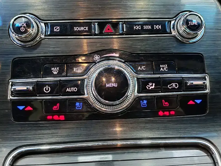 Lincoln Navigator Navigator 2021 2.0T 4WD Elegant Edition 2022 — миниатюра 4