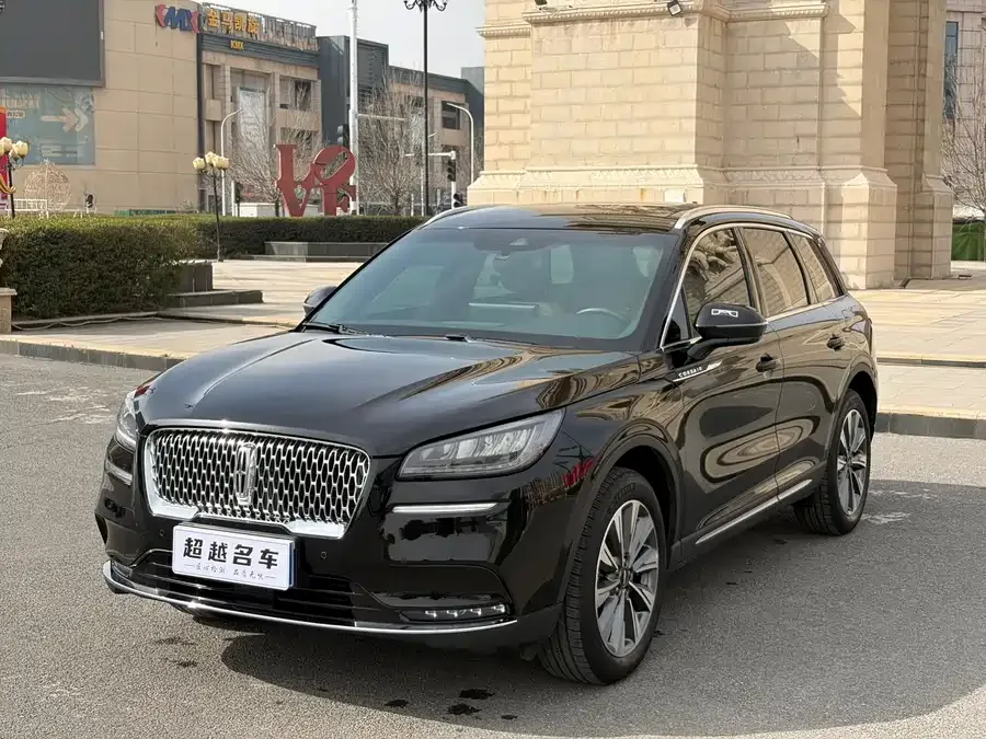 Lincoln Adventurer 2023
