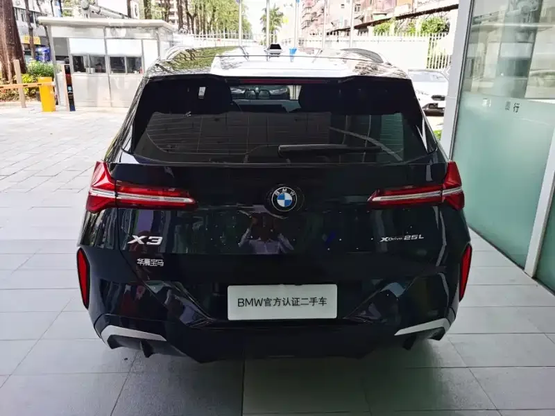 BMW X3 2025 xDrive25L Luxury Package 2025 — миниатюра 2