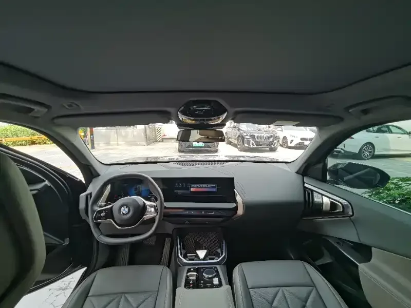 BMW X3 2025 xDrive25L Luxury Package 2025 — миниатюра 5