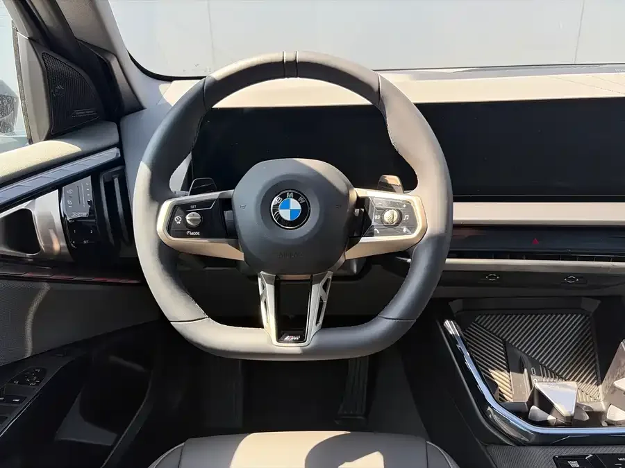 BMW X3 2025 xDrive30L Leading M Sports Package 2025 — миниатюра 3