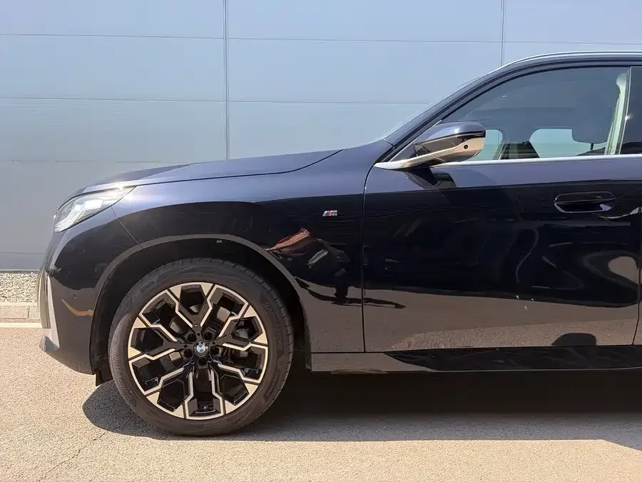 BMW X3 2025 xDrive30L Leading M Sports Package 2025 — миниатюра 4