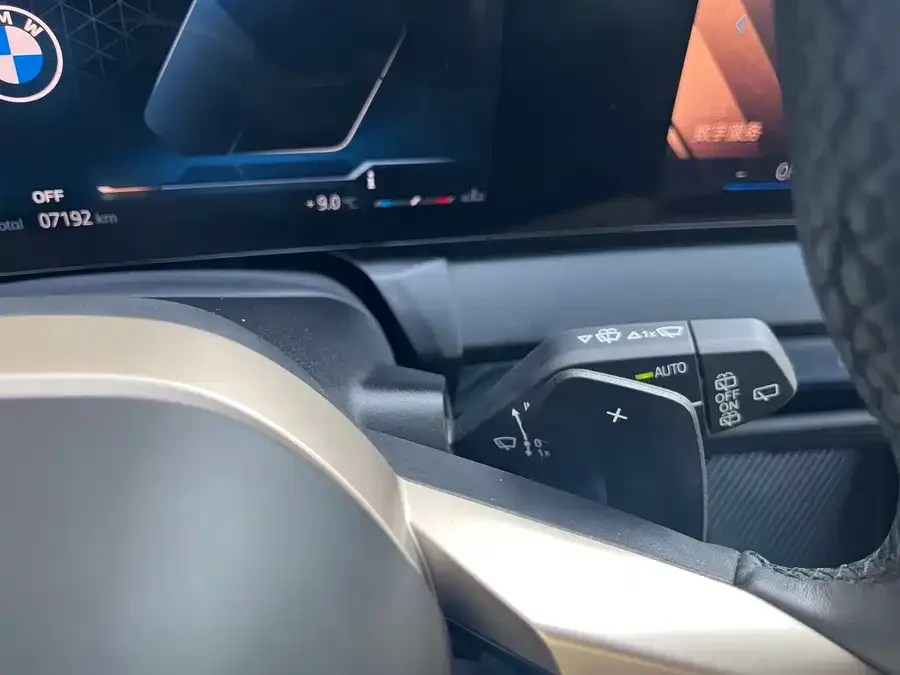 BMW X3 2025 xDrive30L Exclusive M Sport Package 2025 — миниатюра 4