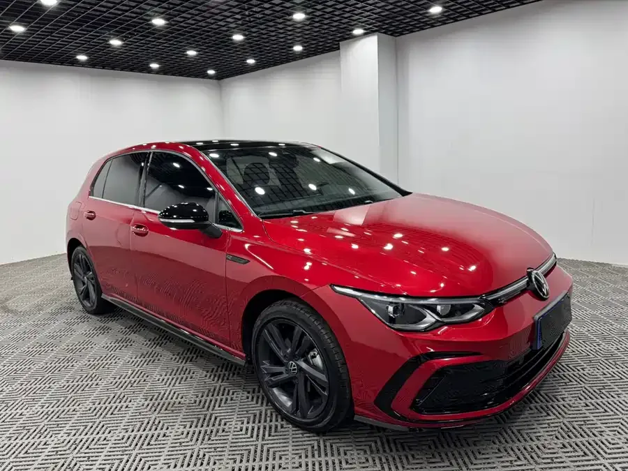 Volkswagen golf Golf 2021 280TSI DSG R-Line 2022 — фото 1, купить с доставкой в Москву