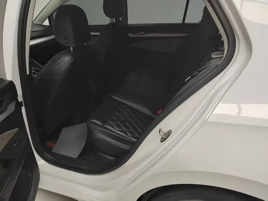 Volkswagen Golf Golf 2023 280TSI DSG Pro 2024 — миниатюра 4