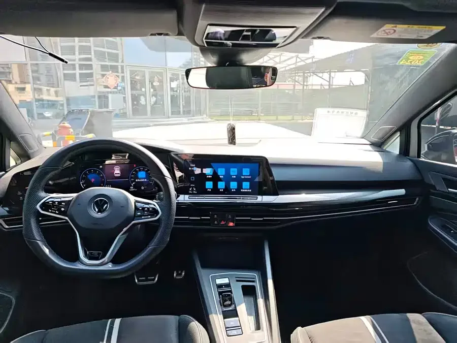 Volkswagen golf Golf 2021 280TSI DSG R-Line 2022 — миниатюра 3