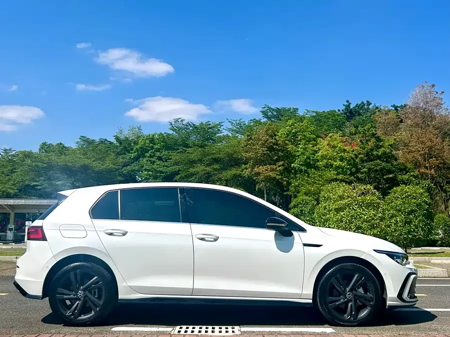 Volkswagen golf Golf 2023 280TSI DSG R-Line 20th Anniversary Edition 2024 — миниатюра 4