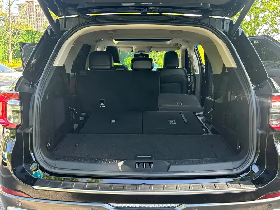Ford Explorer Explorer 2023 EcoBoost 285 4WD Titanium Edition 7 Seaters 2023 — миниатюра 4