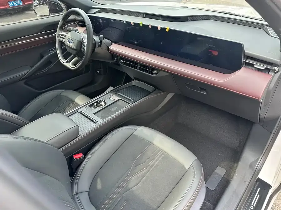 Ford Mondeo 2022 Mondeo EcoBoost 245 Extreme Edition 2022 — миниатюра 5
