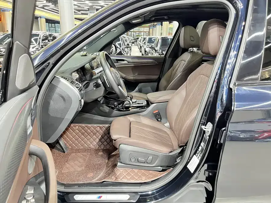 BMW X3 2023 xDrive30i Exclusive M Night Edition 2024 — миниатюра 4