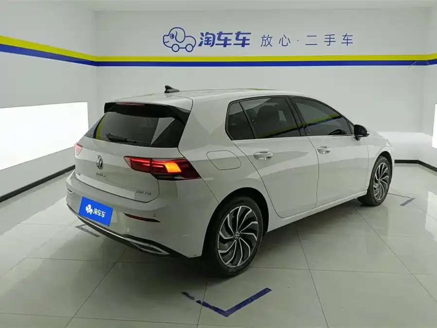 Volkswagen golf Golf 2023 facelift 280TSI DSG Pro 2024 — миниатюра 3