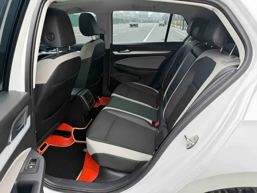 Volkswagen golf Golf 2023 200TSI DSG Pro 2023 — миниатюра 4