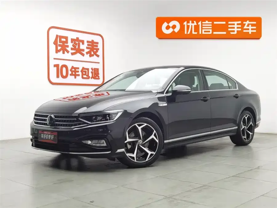 Volkswagen Magotan Magotan 2023 2 million commemorative edition 330TSI DSG luxury model 2022 — фото 1, купить с доставкой в Москву