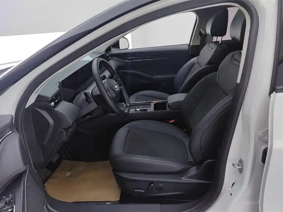 Ford Mondeo 2023 Mondeo EcoBoost 245 Luxury 2024 — миниатюра 3