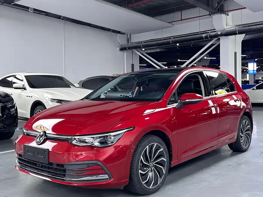 Volkswagen golf Golf 2021 280TSI DSG Pro 2022 — фото 1, купить с доставкой в Москву