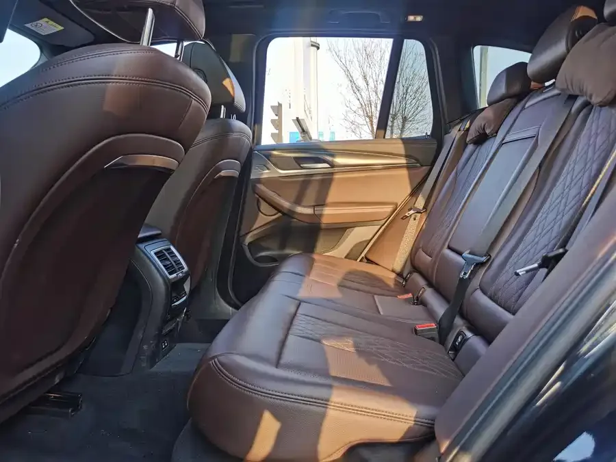 BMW X3 2022 xDrive30i Exclusive M Night Edition 2022 — миниатюра 5