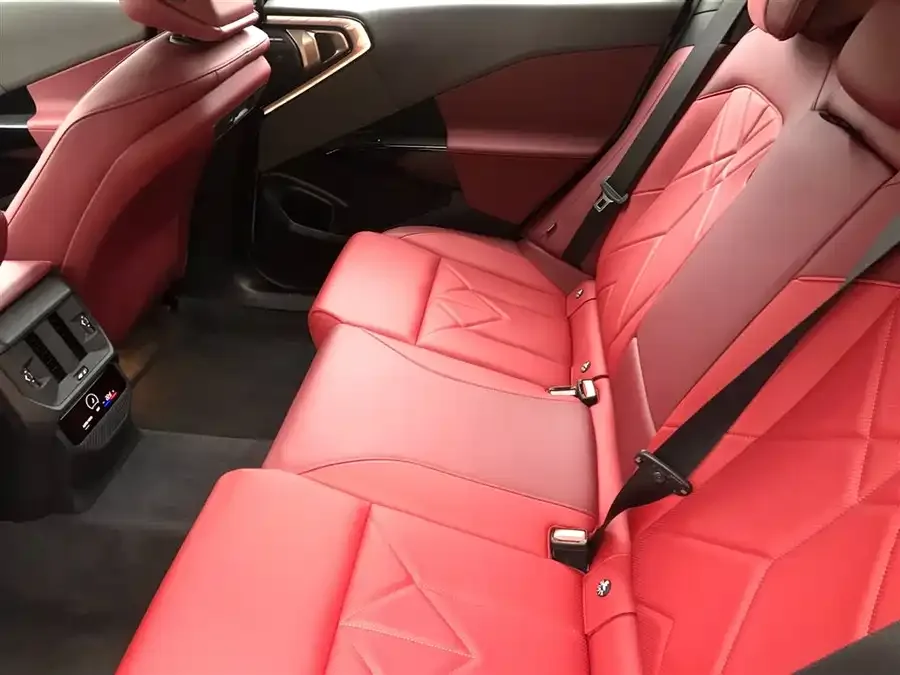 BMW X3 2025 xDrive30L Exclusive M Sport Package 2025 — миниатюра 3